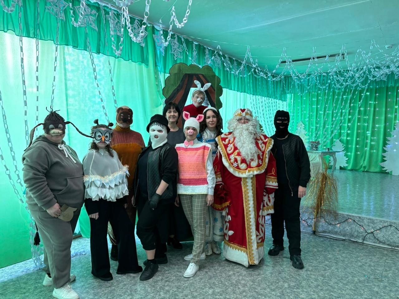 Новогоднее представление.jpg